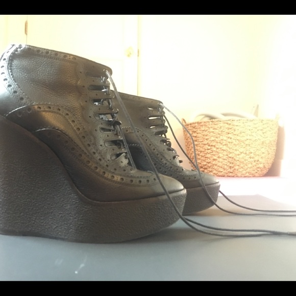 *BURBERRY* Prorsum Brogue Pencombe Leather Wedges - Picture 7 of 8